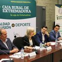 Junta y Caja Rural se alan para multiplicar el impacto del programa Igualdad  Deporte
