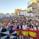 Guardiola muestra su apoyo a Ceuta en una concentracin multitudinaria en Cceres