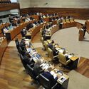 Los votos de PP y Vox rechazan enmiendas totalidad de PGEx presentadas por PSOE y Unidas