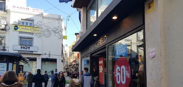 UCE recuerda que un artículo puede tener distinto precio en la web y en la tienda