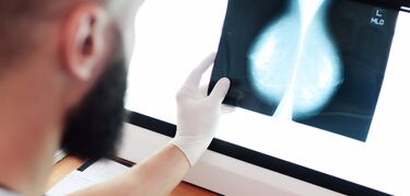 El SES cita a cerca de 8.000 mujeres para realizarse mamografías durante el mes de mayo
