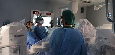 Neurocirugía de Badajoz y Cáceres contarán con neuronavegadores para cerebro y columna
