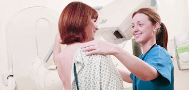 AECC anima a las mujeres a participar en el programa de cribado de cáncer de mama