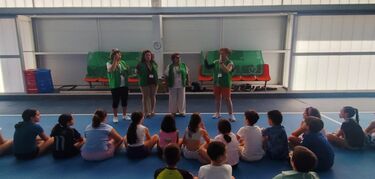 AECC Cáceres inicia campaña de prevención contra cáncer de piel en piscinas y campamentos