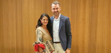 Eva Jabón, Farandulera, lleva el ‘Oro Rojo’ de La Vera a la moda sostenible