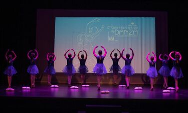 Unas 80 bailarinas participan en II Gala de Danza Intercentros de Diputación de Cáceres