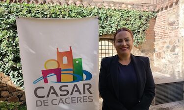 La alcaldesa de Casar de Cáceres confía en que el proyecto del parque acuático continúe