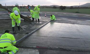 El paro baja en 7.500 personas en 2025 en Extremadura y se crean 19.000 empleos