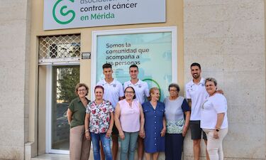 Once corazones rosas saltarán al césped del Romano en el Mérida-Arenteiro