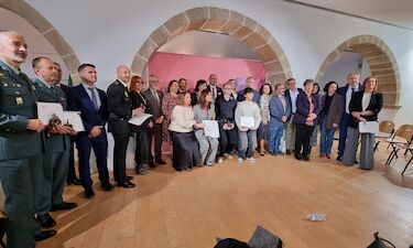 La Fundación Mujeres, el juez Rafael Estévez y Carmen Fraire reciben los Premios Meninas