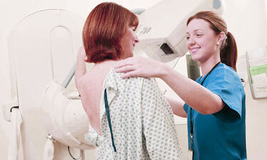 AECC anima a las mujeres a participar en el programa de cribado de cáncer de mama