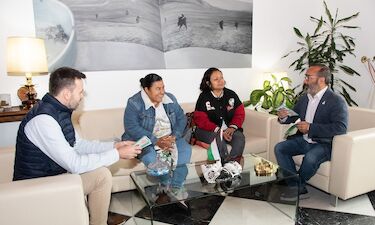 Diputación Cáceres informa a la Asociación de Mujeres Migrantes sobre recursos de atención