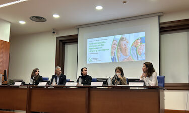 La AECC presenta en Mérida un modelo de atención al cáncer más humano e integral