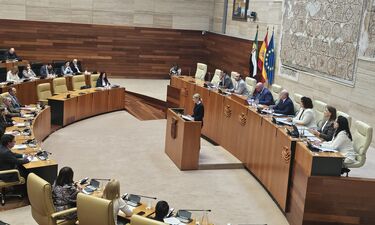 El pleno de Investidura de María Guardiola será martes tarde y miércoles mañana 