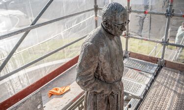 Ayuntamiento Mérida inicia trabajos restauración y conservación escultura del Padre Panero