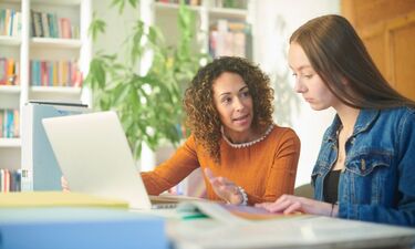 Nuevas ayudas Junta a orientación laboral para 3.825 personas con discapacidad y jóvenes