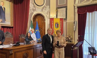 Margarita de la Fuente toma posesión como concejala PSOE Badajoz en sustitución de Cabezas
