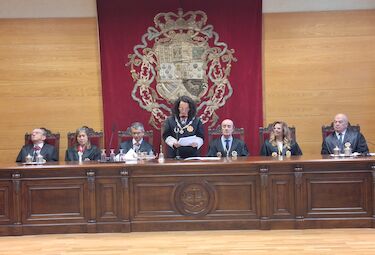 La Presidenta del TSJEX defiende la independencia judicial