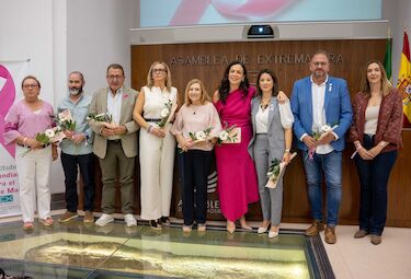 Ayuntamiento de Mérida muestra su compromiso con la AOEx en la prevención del cáncer