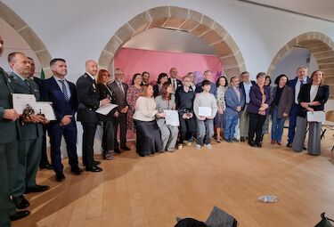 La Fundación Mujeres, el juez Rafael Estévez y Carmen Fraire reciben los Premios Meninas
