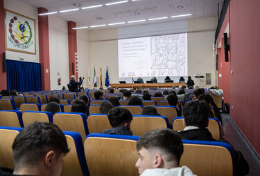 Docentes charlan con maestras rurales que ejercieron durante franquismo provincia cacereña
