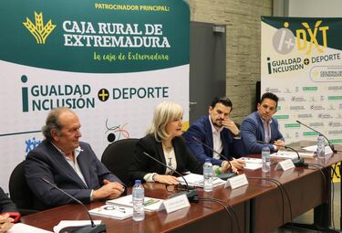 Junta y Caja Rural se alían para multiplicar el impacto del programa Igualdad + Deporte