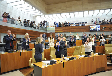 María Guardiola es proclamada presidenta de la Junta con los votos de PP y Vox