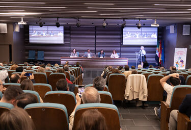 Instituciones y especialistas ven en Cáceres retos prevención laboral con enfoque género