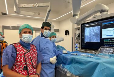 Universitario de Cáceres realiza por primera vez el implante de un marcapasos sin cables