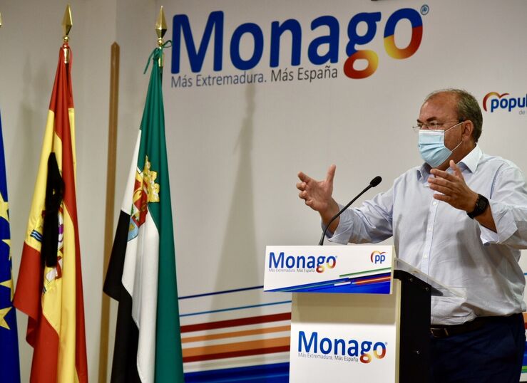 Monago rechaza que Gobierno pretenda confiscar los ahorros de ayuntamientos extremeos