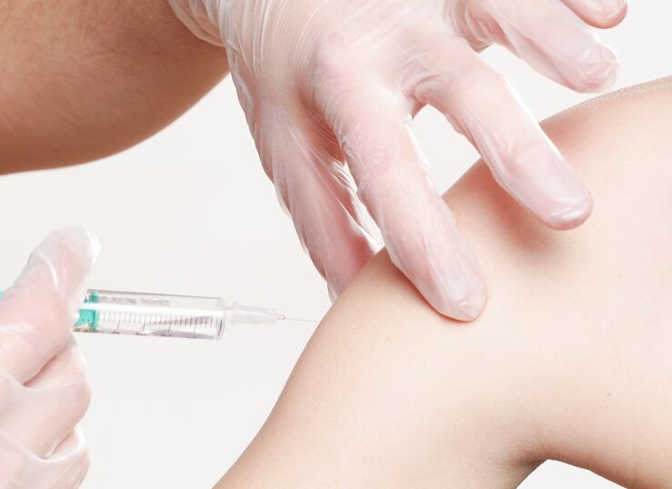 Extremadura administra el 428 de las vacunas recibidas contra la Covid19