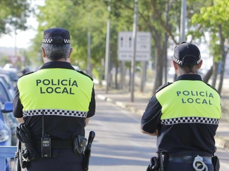 Polica Local Cceres pone 25 denuncias 15 por incumplir las franjas horarias de salidas 