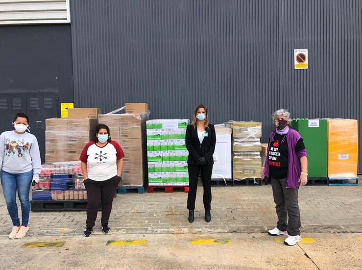 Mercadona dona ms de 3000 kilos de productos a la asociacin Mujeres Sembrando de Mrida