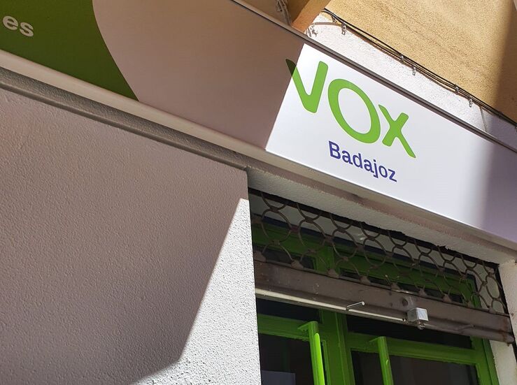 VOX Badajoz denuncia ante la polica un acto vandlico contra su sede