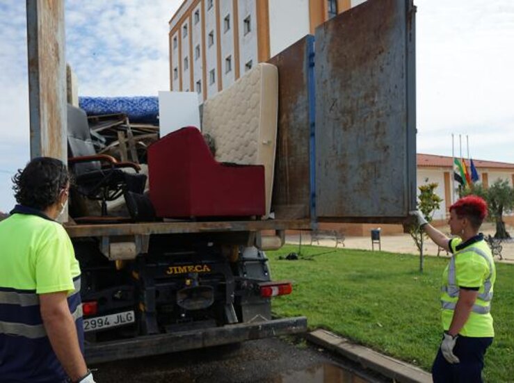 Aumentan las peticiones de recogida de muebles y enseres usados en la provincia de Badajoz