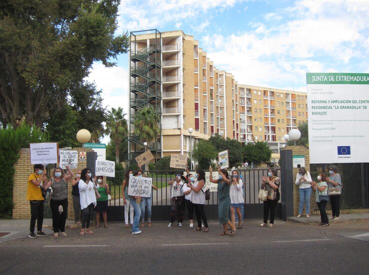 Familiares de mayores de residencia La Granadilla de Badajoz piden rgimen visitas digno