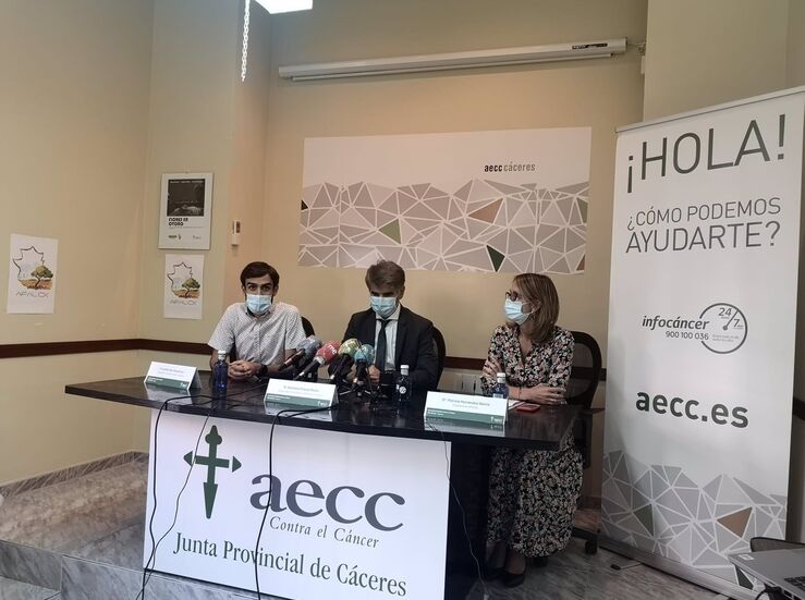 Un corto de la AECC en Extremadura resalta la importancia de la figura del cuidador 