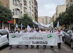 Un centenar de mdicos se manifiesta en Badajoz en protesta por el nuevo estatuto marco