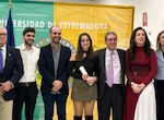 ns Mara Martn Martnez ganadora del IV Premio Enfermera Raquel Nieto