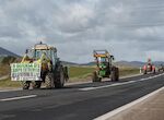 2500 tractores recorren carreteras para exigir que se escuchen los problemas del campo