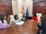 Mujeres por Almaraz trasladan a Ministra Igualdad la necesidad de prolongar vida de CN