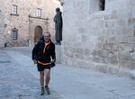 Manuel Caldern pasa por Cceres en su recorrido de 2300 kms a pie por Extremadura