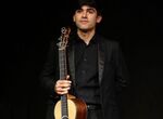 Nacho Cuadrado 2 Premio y Premio Especial Knobloch Strings en Paganini Guitar Festival