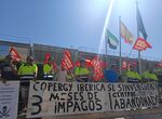Los trabajadores de centros de transportes en Extremadura reclaman una solucin a la Junta