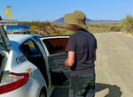 Guardia Civil auxilia a un peregrino sin agua y sntomas de un golpe de calor en Caaveral