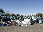 Ms de 160 personas en una accin de voluntariado ambiental en la rivera del Guadiana 