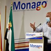 Monago rechaza que Gobierno pretenda confiscar los ahorros de ayuntamientos extremeos