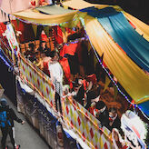 Carrozas y pasacalles repartirn 7000 kilos caramelos en la Cabalgata de Reyes de Mrida