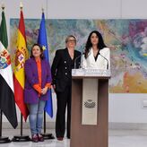 Adela Navarro reivindica en la Asamblea el talento de las mujeres artistas con Abstract