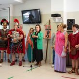 Un grupo de recreacionistas visita a mayores del hogar de la Zona Sur de Mrida 